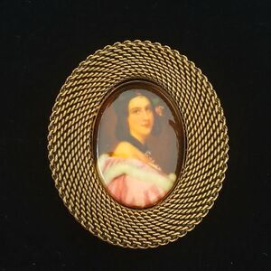 Vintage Jan Michaels Portrait Brooch 1990s Gold Tone Victorian Revival Lady Came